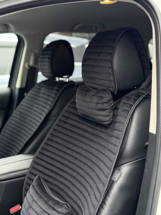 Чехлы в авто, шкіряні чорні. Накидки універсальні, автонакидки в салон