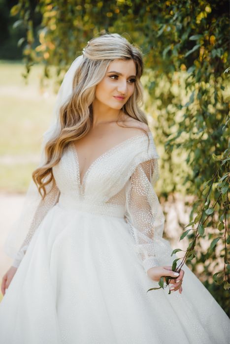 Весільна сукня