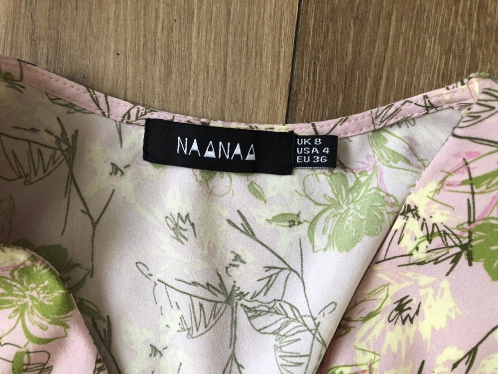 Блуза в цветочный принт  naanaa,размер s.