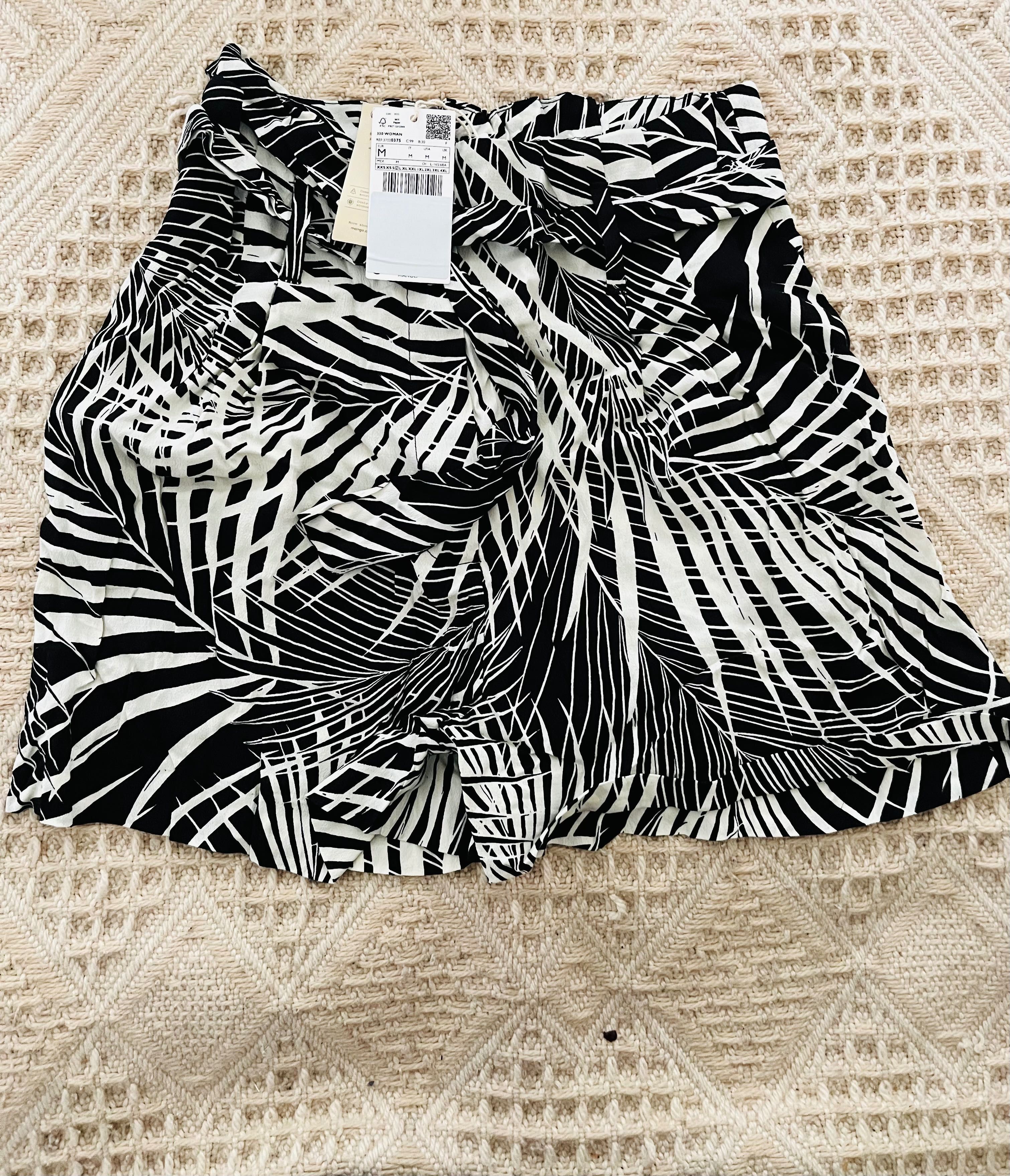 Spodenki Mango nowe r.M