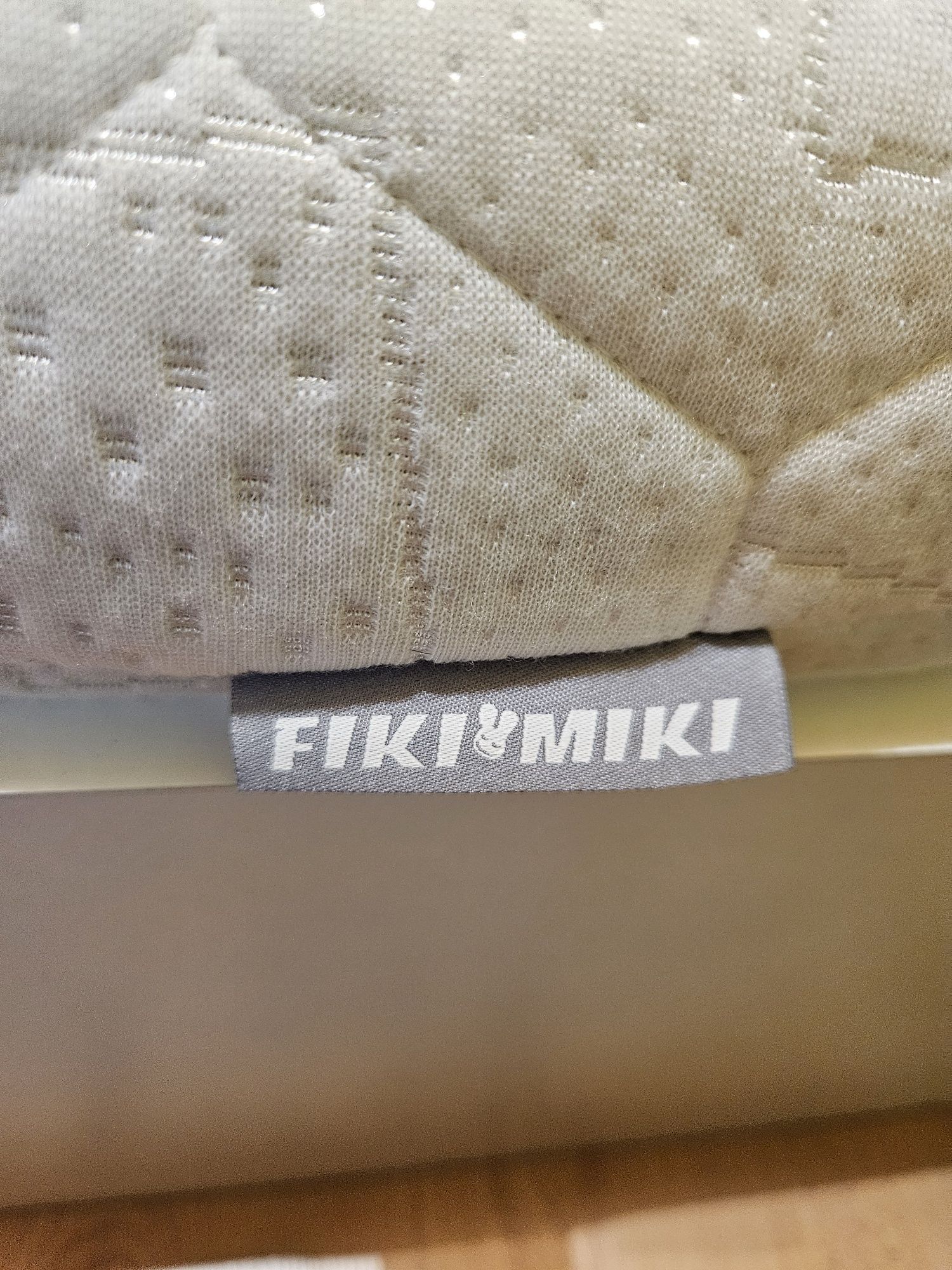 Łóżeczko domek z materacem