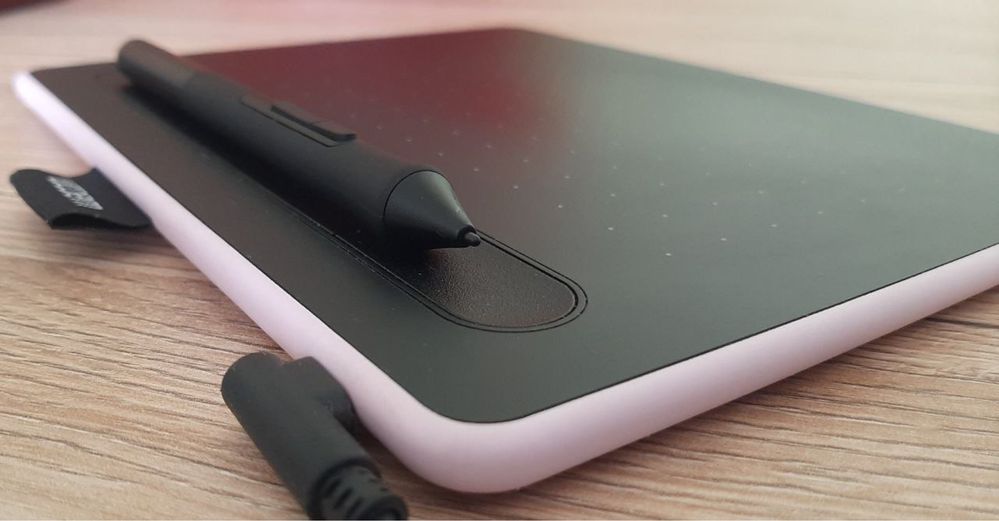 Графічний планшет Wacom Intous CLT-4100WL