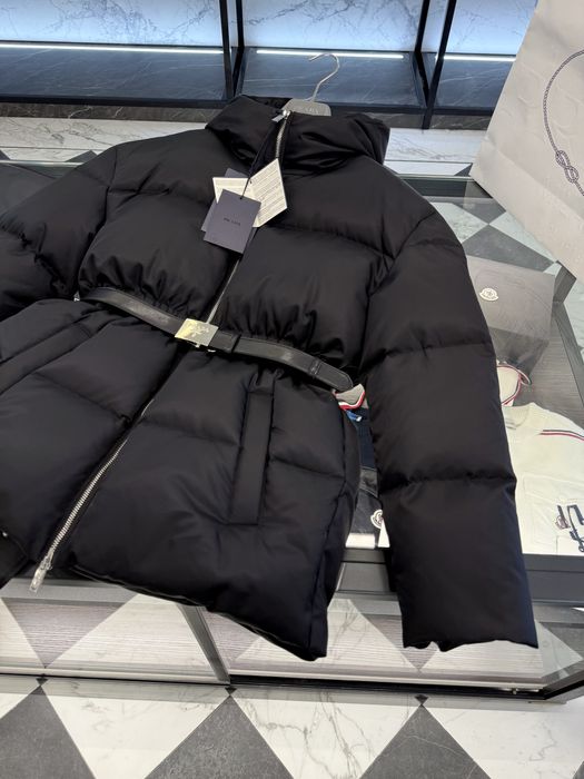 Пуховик Prada розмір S