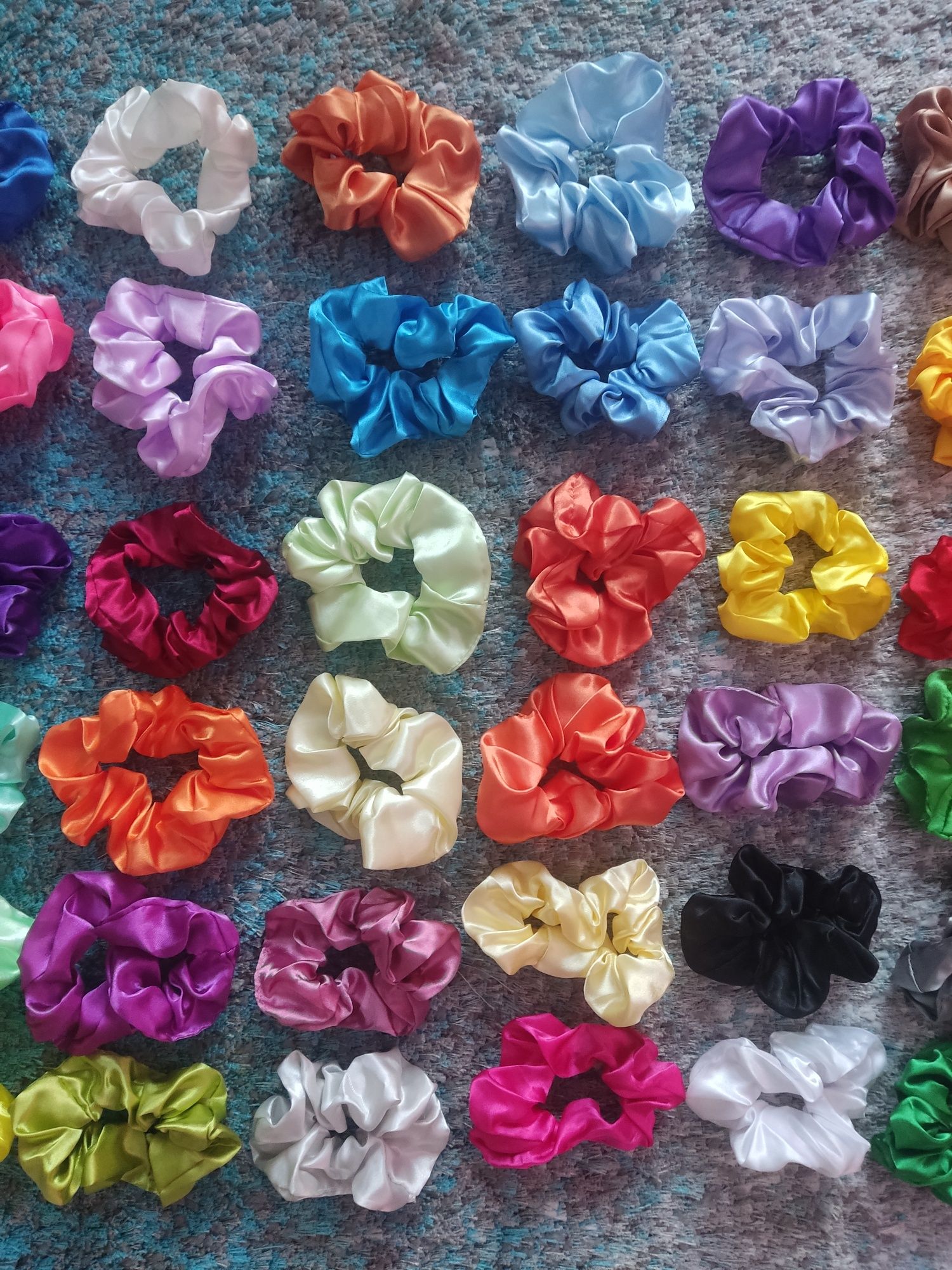 Nowa gumka do włosów scrunchie satynowa scrunchies akcesoria gumki