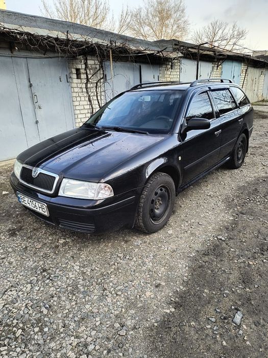 Skoda Octavia Tour 1.9 TDI AGR -66 кВт/90 л.с
-66 кВт/90 л.с