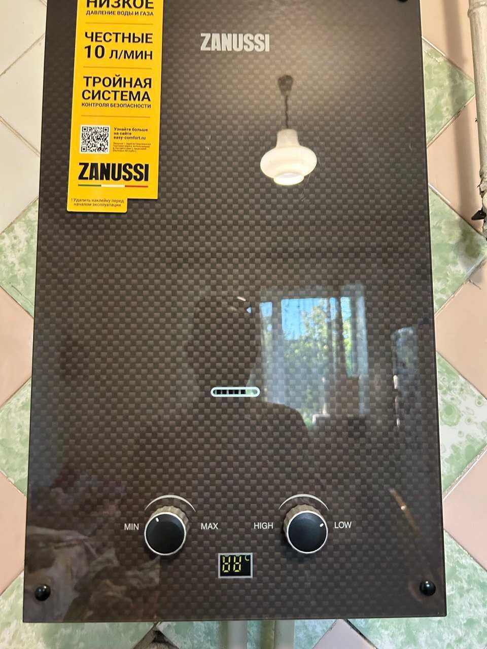 Б/у Газова колонка Zanussi GWH 10 Fonte Glass Carbon