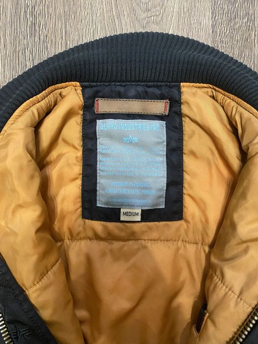 Бомбер alpha industries