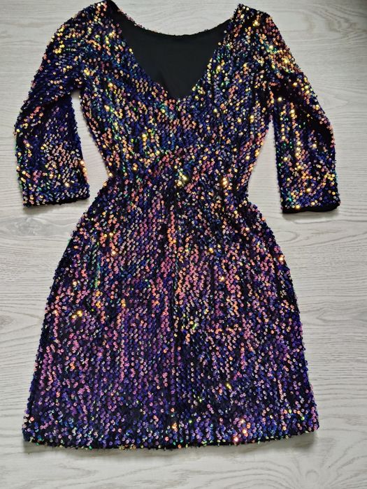 Cekinowa sukienka M