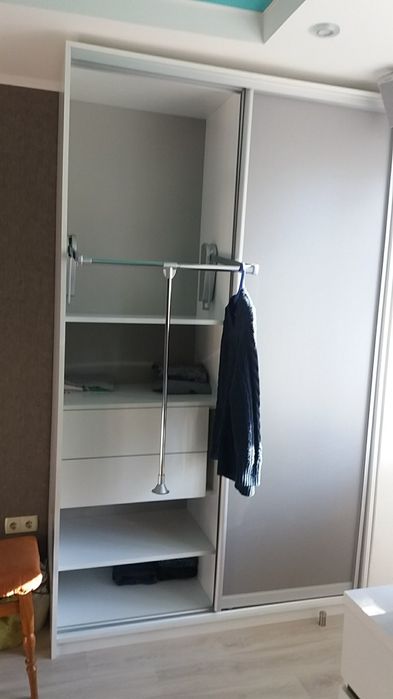 Пантограф вішалка в шафу