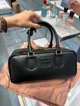 MiuMiu Torebka Czarna Na Ramię Z Grawerem Personalizacja