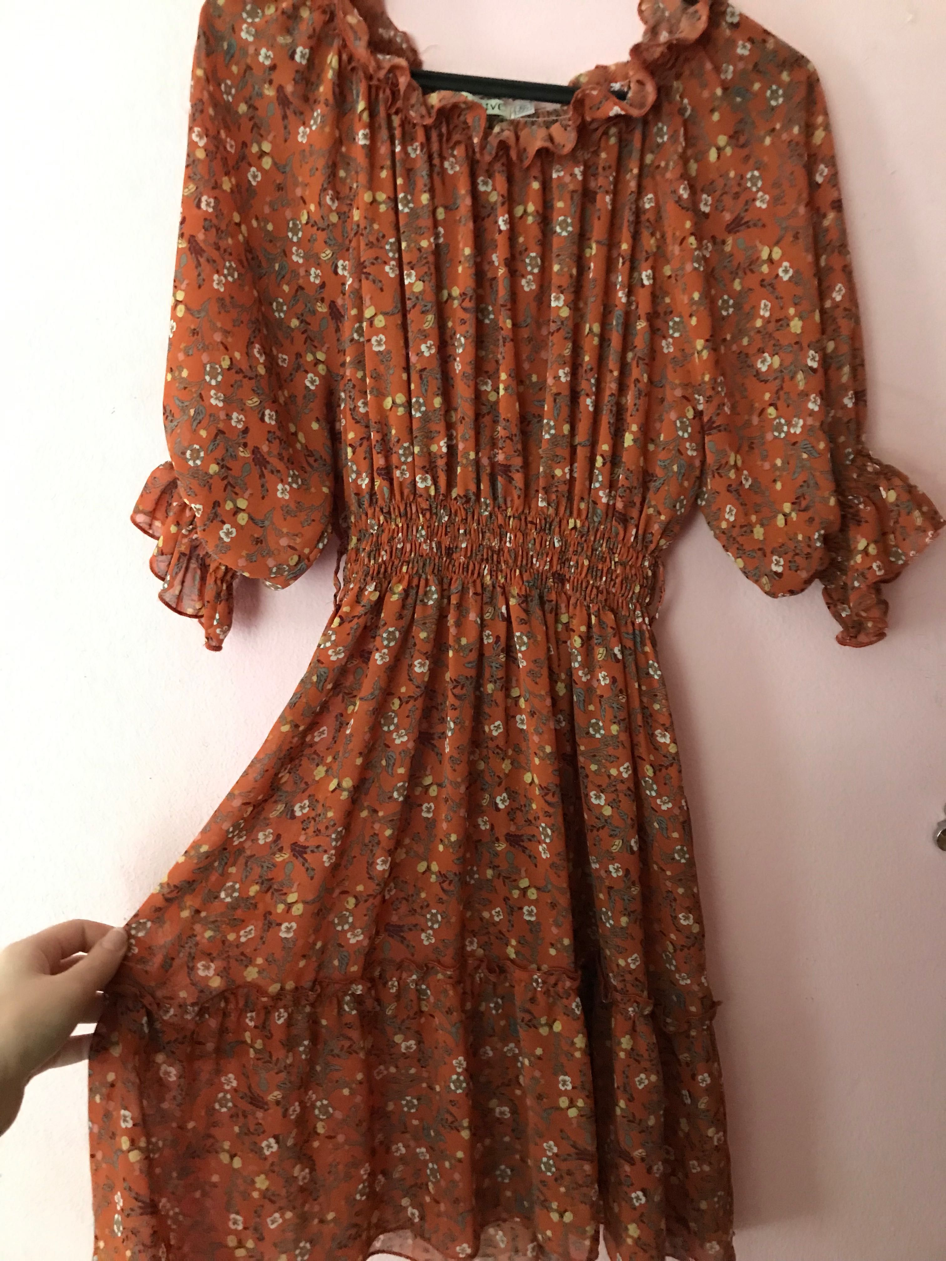 Сукня помаранчева з квітами