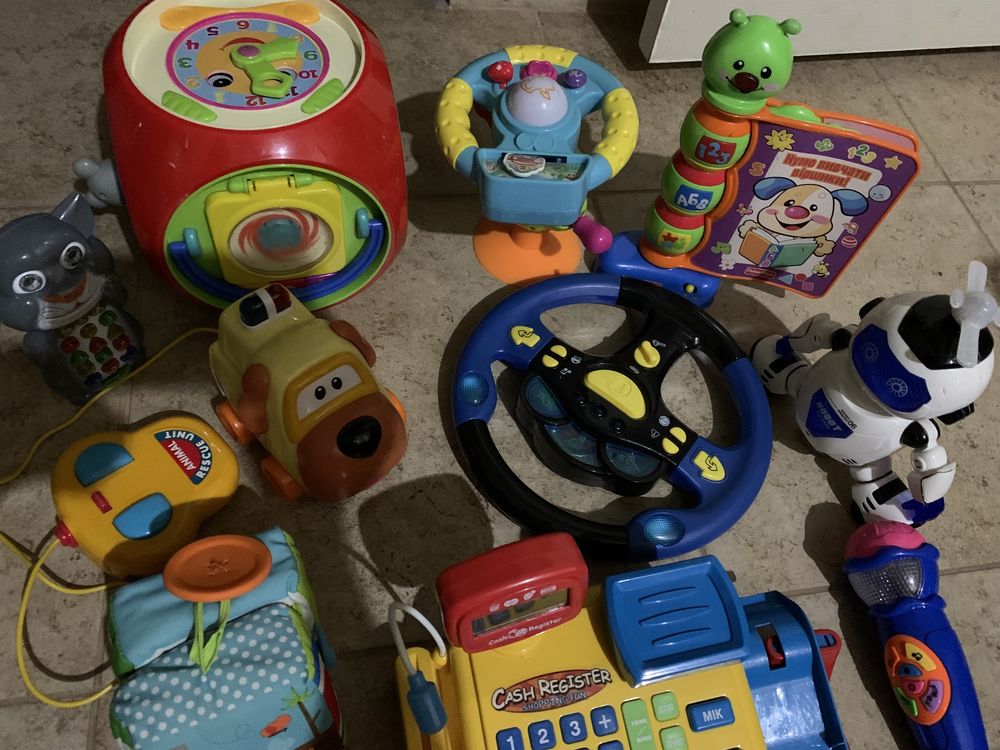 Набор игрушек от года и больше