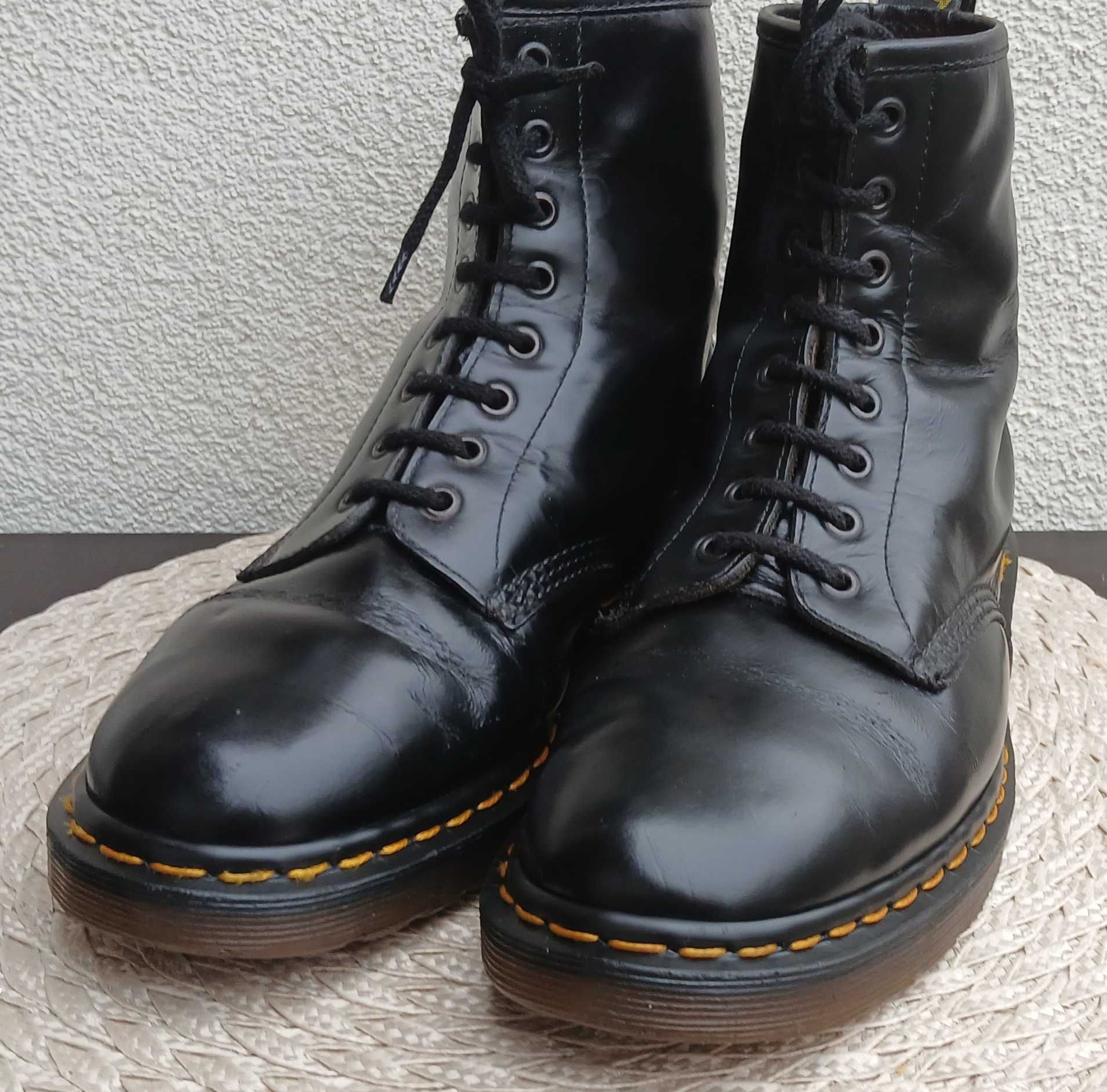 Martens 1460, made in england. Rozmiar 8