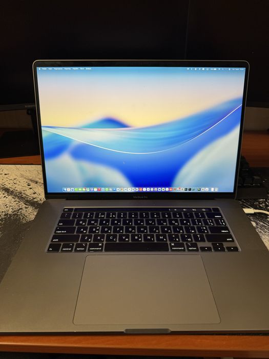 Macbook pro 2019 i7/16/512