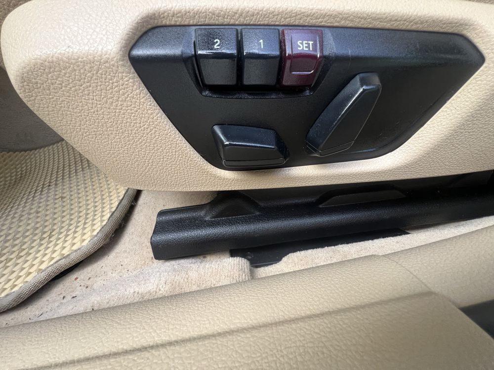 Bmw 320i f30 без вкладень