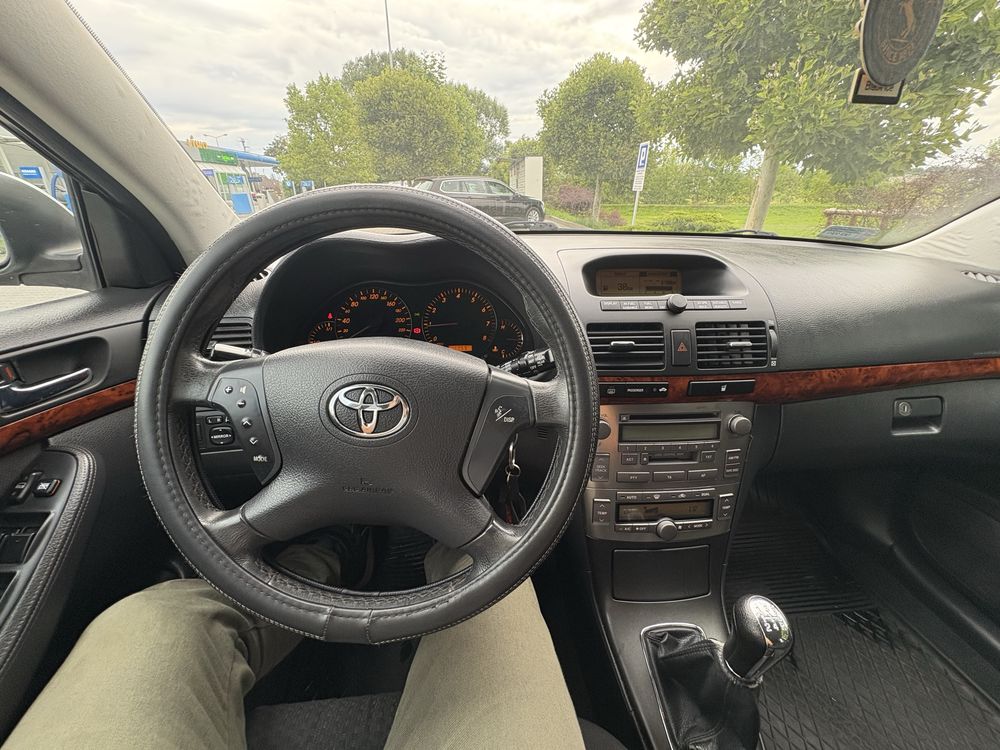 Toyota Avensis 2.0 kombi 2003r xenon CHECK SONDY