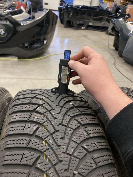 4x 205/55 r16 continental ultragrip 9