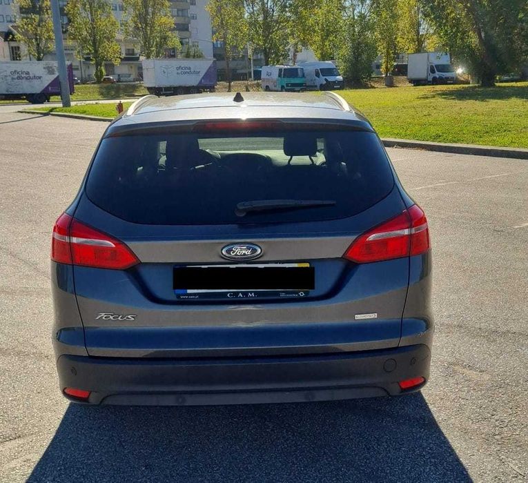 Ford focus sw 1.0 titanium
