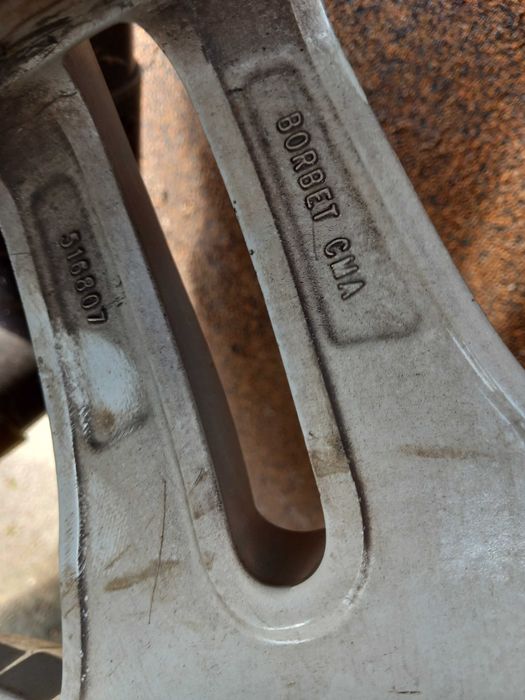 BMW F10/11 felgi 17" z oponami zimowymi