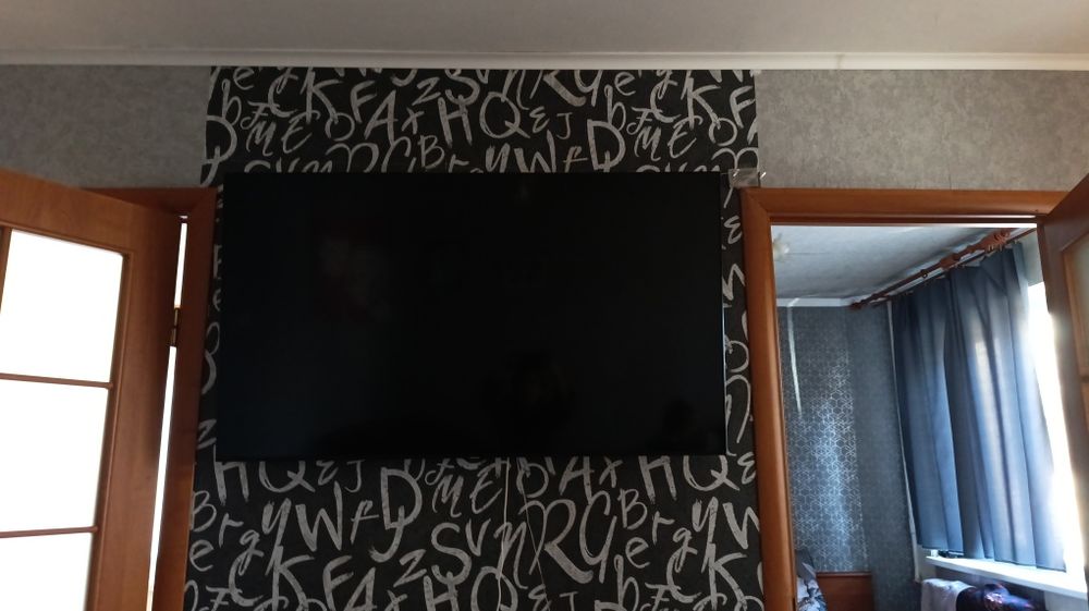 “Продам телевизор Samsung 52'', разбитый экран, на запчасти