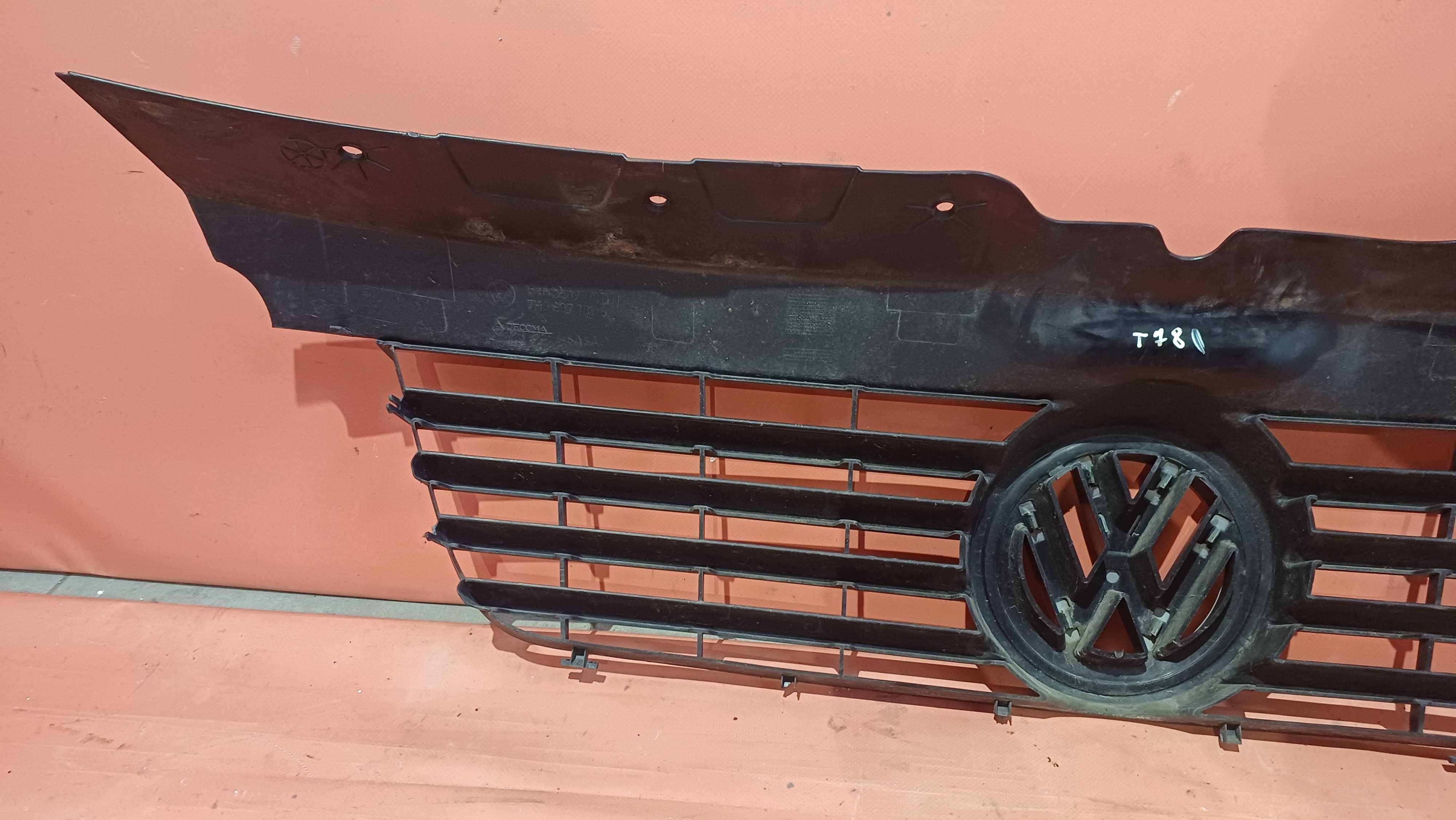 Решетка радиатора фольксваген т5 решітка Т5 Volkswagen 2003-2009