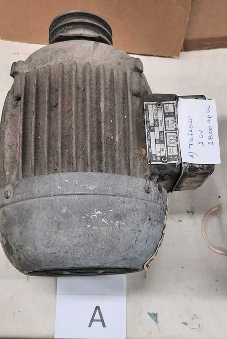 Motor Eléctrico Trifásico -- A-- 2 Cv --- 2800 rpm