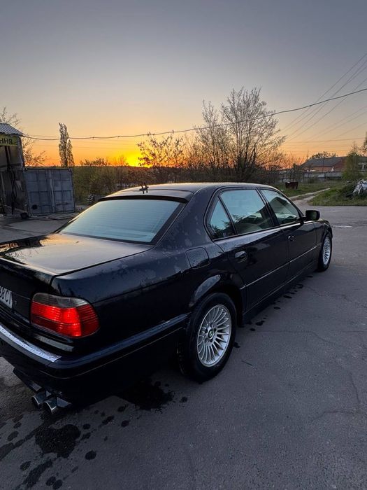 BMW 750 l дизель 4.0