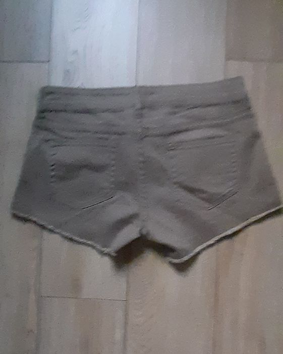 Spodenki dżinsowe koloru khaki roz. 40 AMISU