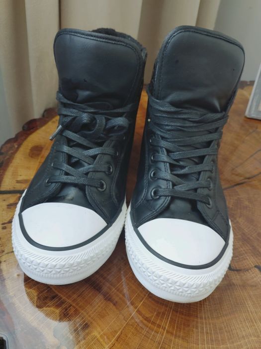 Wysokie ocieplane trampki