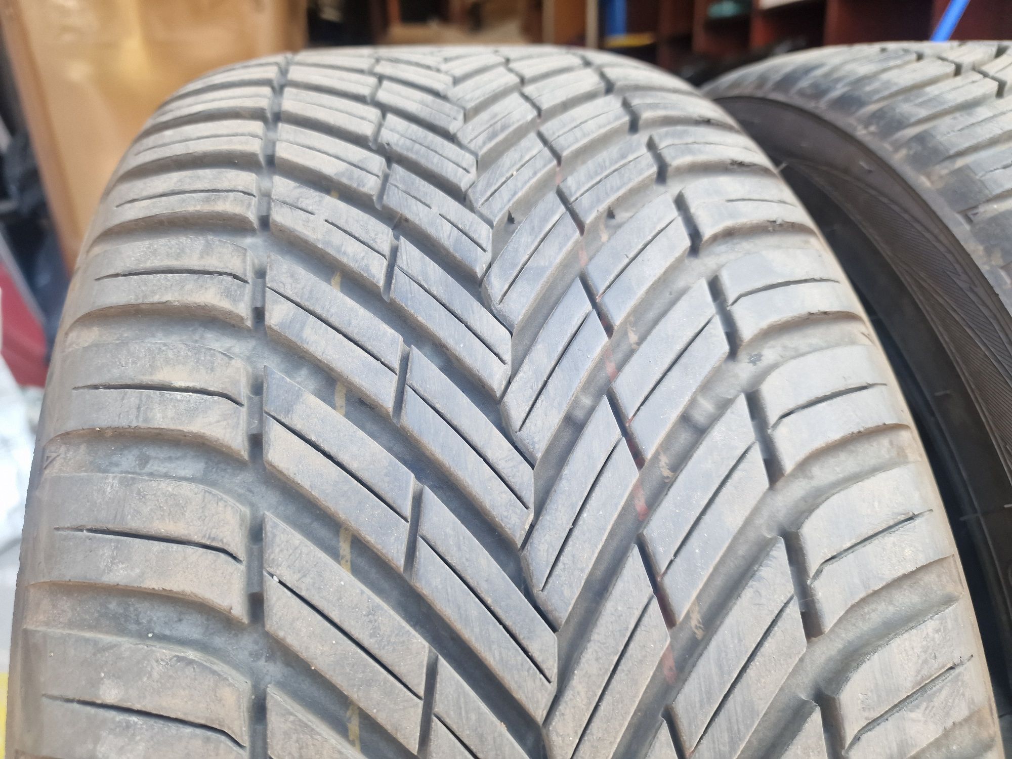 4x Toyo celsius as2 235/40r19 96y xl