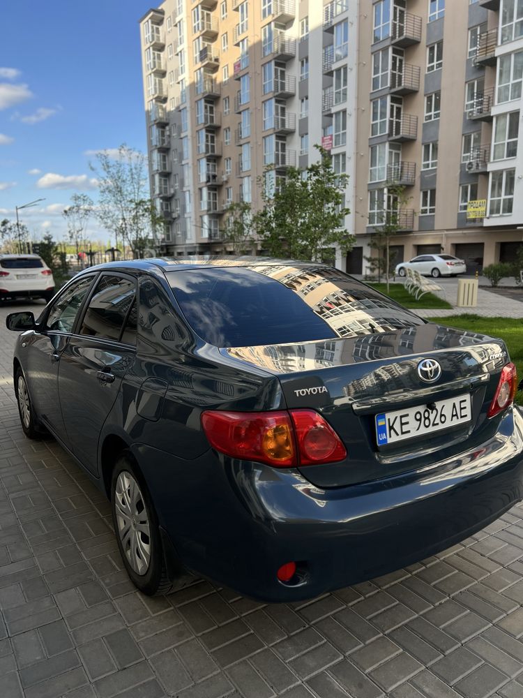 Тойота корола 2008 года