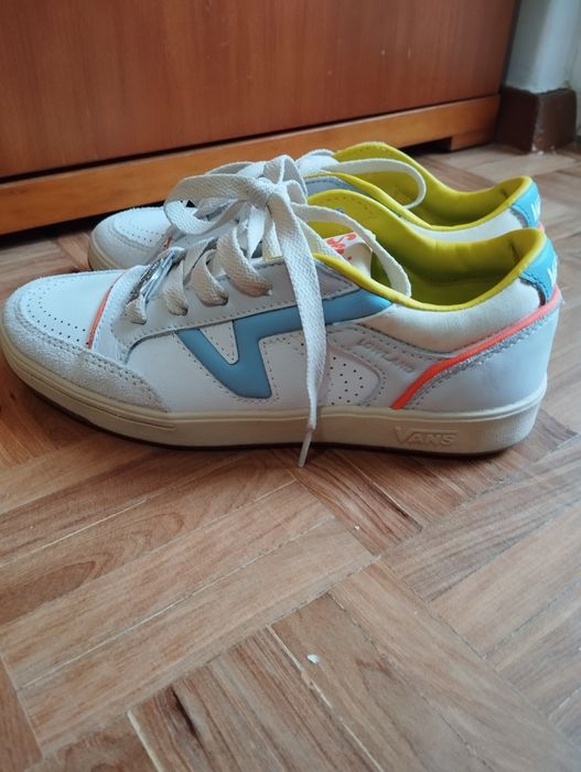 Vans collection muito bom