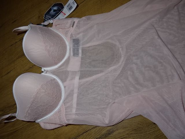 Grey piękna koszulka delikatny róż nowa 80 D