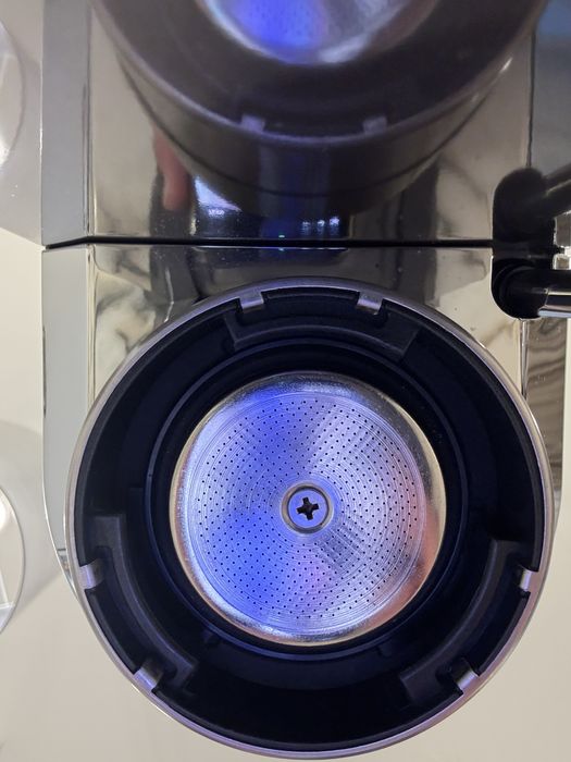 Кофемашина Delonghi dedica ec885