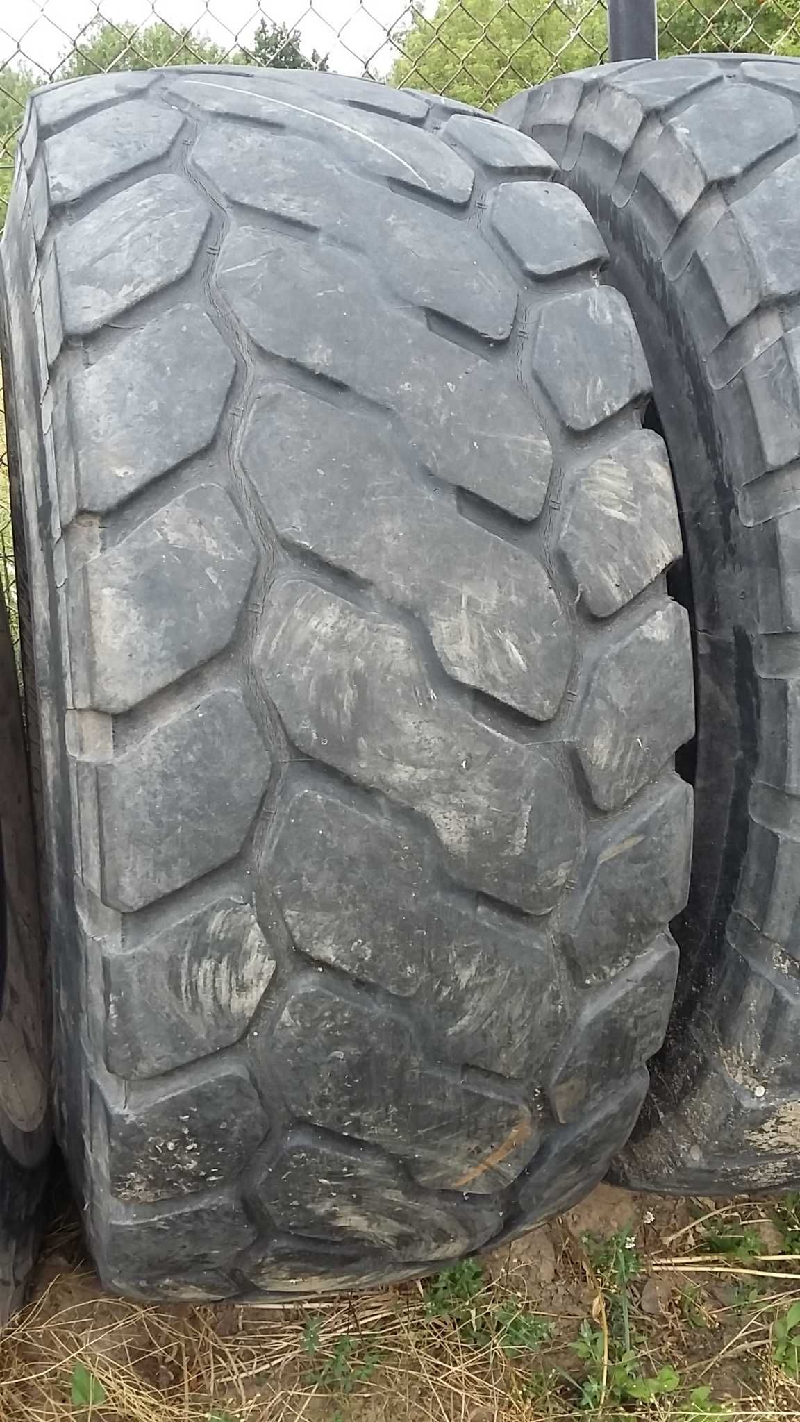 Opona Bridgestone 23,5R25 VJT bez napraw