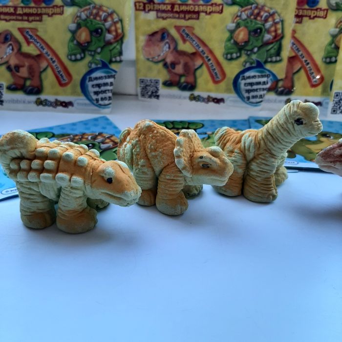 Динозаврики що зростають у воді sbabam колекція