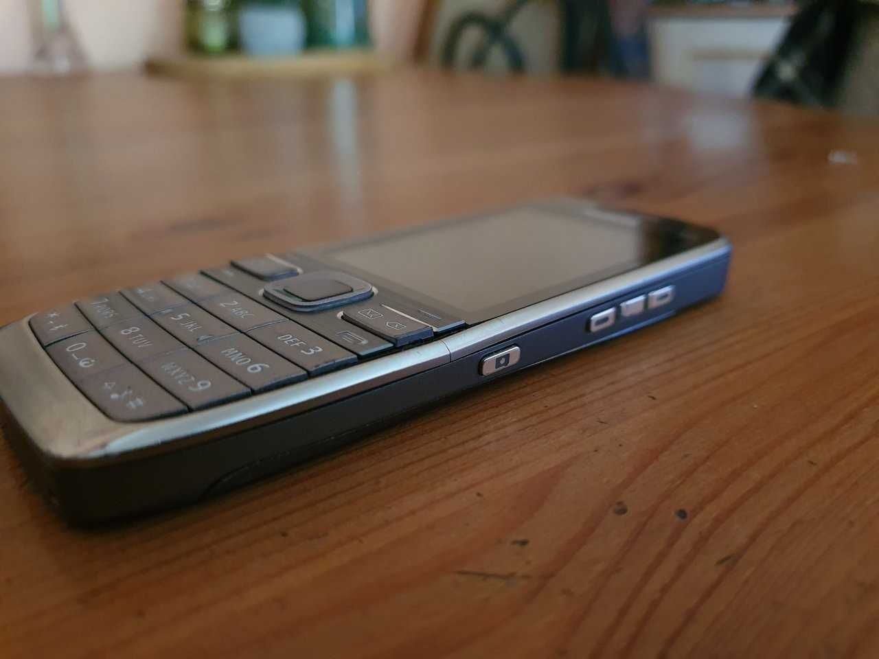 Nokia E52 PL z aktywnym Field Test Mode/diagnostyka sieci GSM/UMTS
