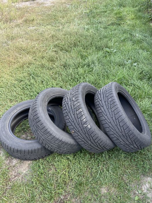 Гума зима NOKIAN NORDMAN rs2 215/60/17