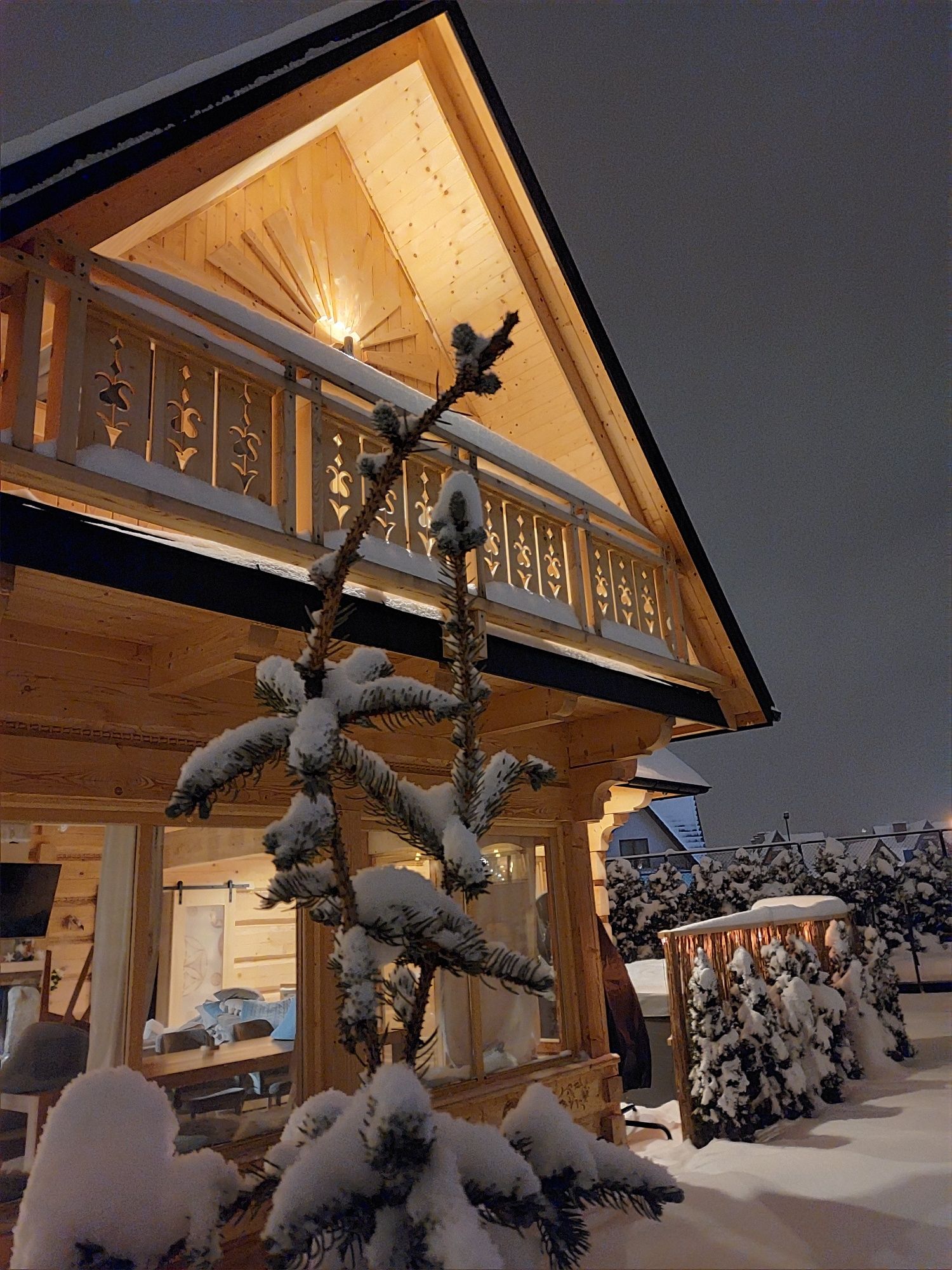 Luksusowy dom w Zakopanem. Jacuzzi,  sauna, kominek, do 12 osób