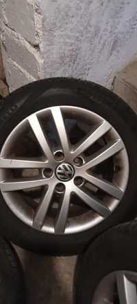 Felgi vw z oponami 205/55/16 pirelli cinturato p7 2 sezony