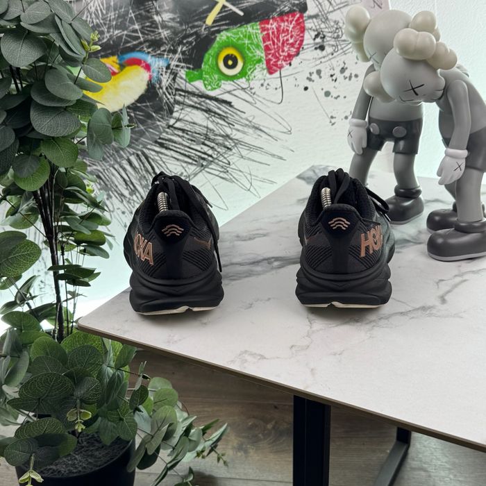 Кросівки Hoka Clifton 9 38.5 розмір Е6337