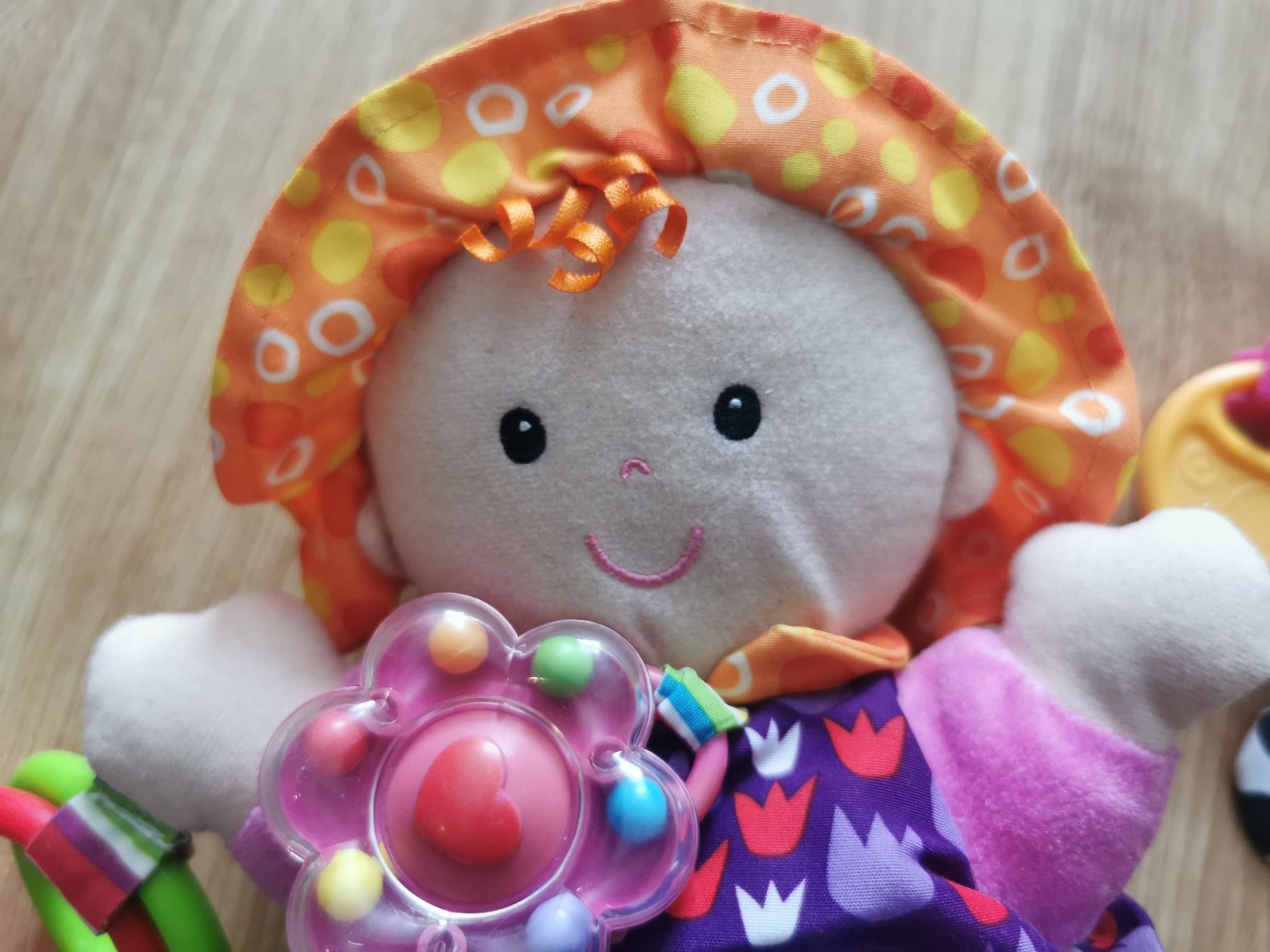 2 zabawki Lamaze (lala i motylek) dla niemowlaka