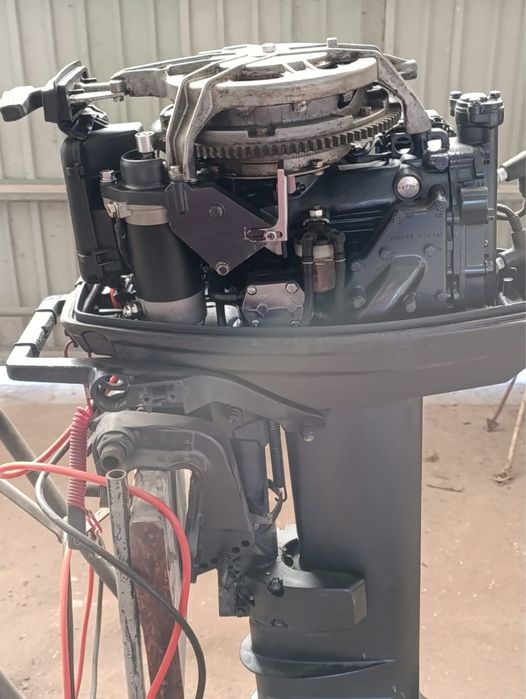 Yamaha 30CV 2T com arranque elétrico