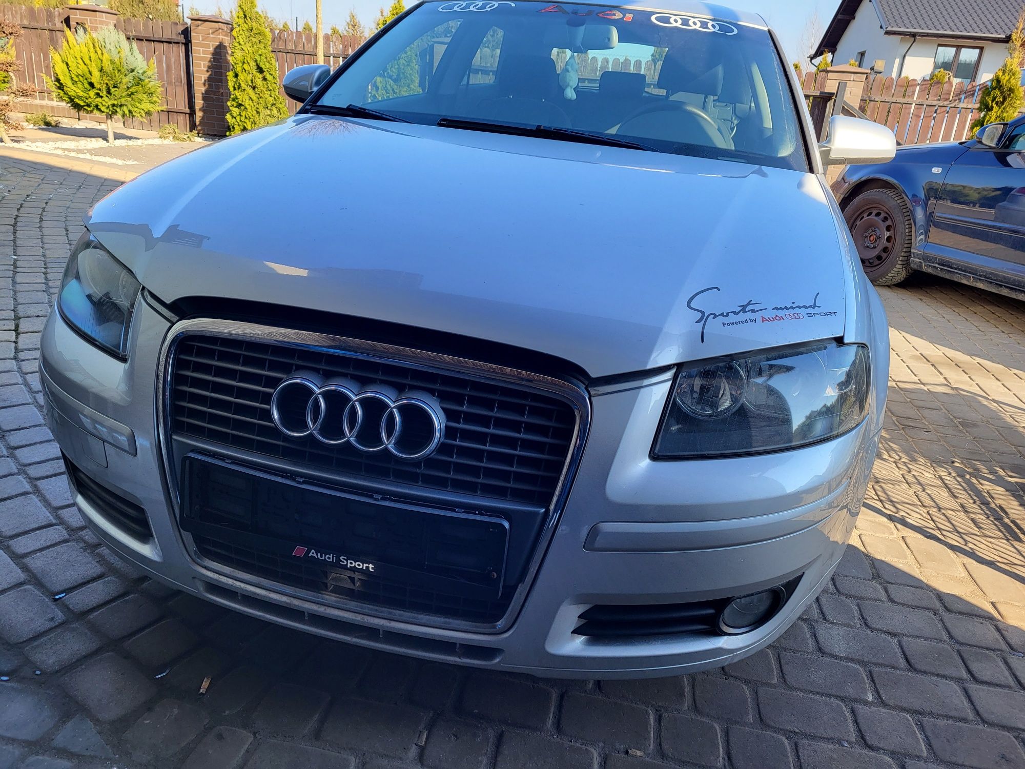 Audi a3 8p 3d 07r lakier lx7w 1.6fsi na części maska zderzak duży gril