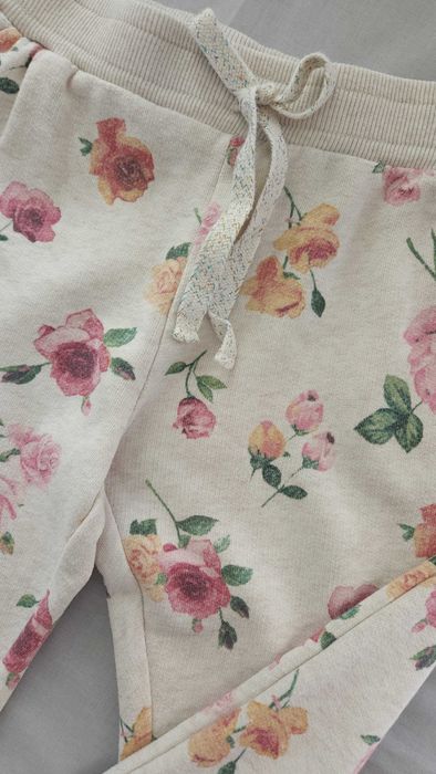 Zara spodnie dresowe kwiaty 164 (158)