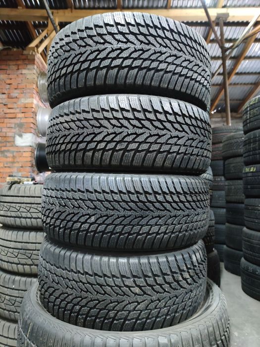 Резина зимова 215 50 r17 Nokian  колеса шини зима Gtyres