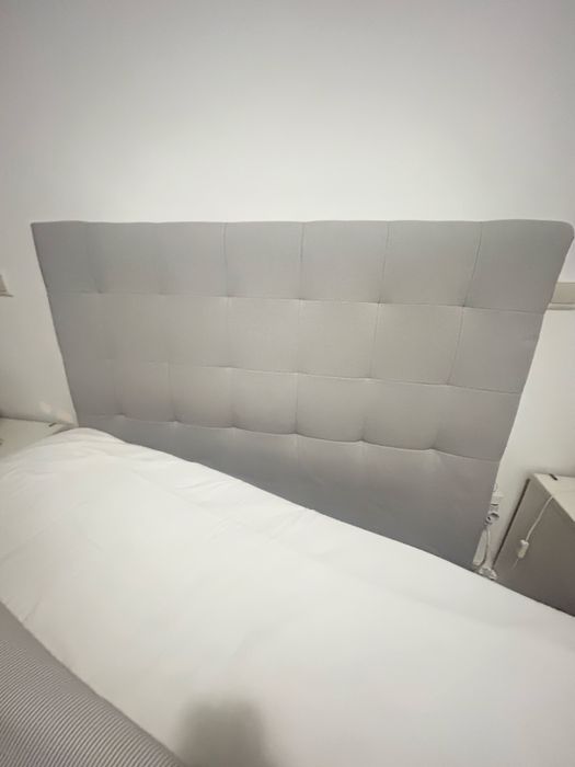 Cama casal com cabeceira 140cm x 190cm