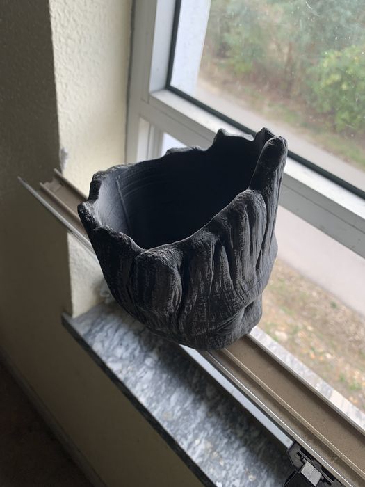 Baby groot, arrumador de secretaria