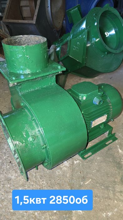 Вентилятор. Улітка. Витяжка.