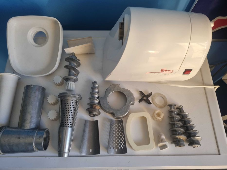 Мясорубка - соковыжималка ЭМШ 30/160 Бриз Аксион